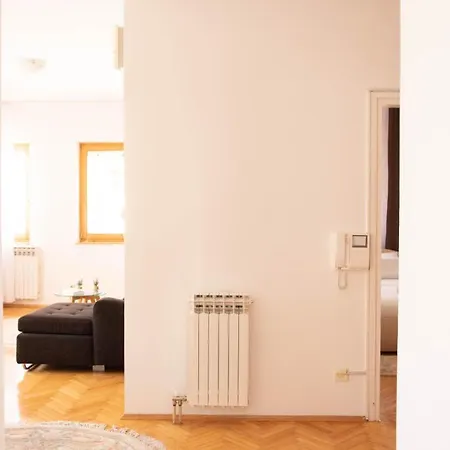 Engadin - Free Parking 아파트 사라예보