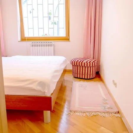 Engadin Apartments - Free Parking *