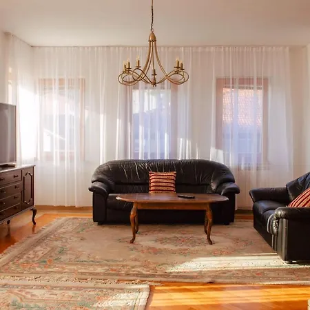 Engadin - Free Parking 아파트 사라예보