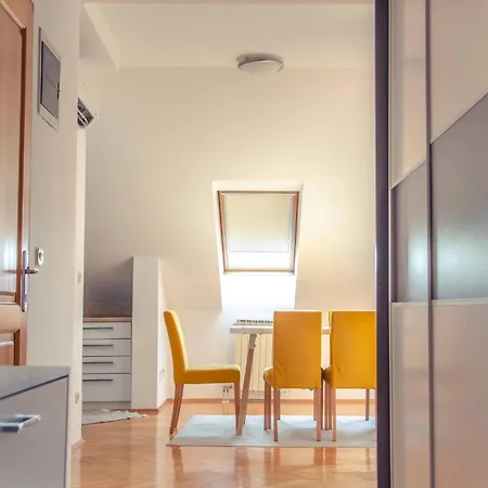 Apartment Engadin's Old Town Units - Free Parking Sarajevo