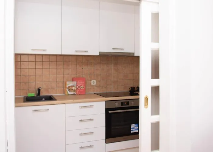 Engadin's Old Town Units - Free Parking Sarajevo