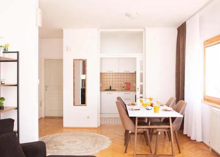 Engadin's Old Town Units - Free Parking