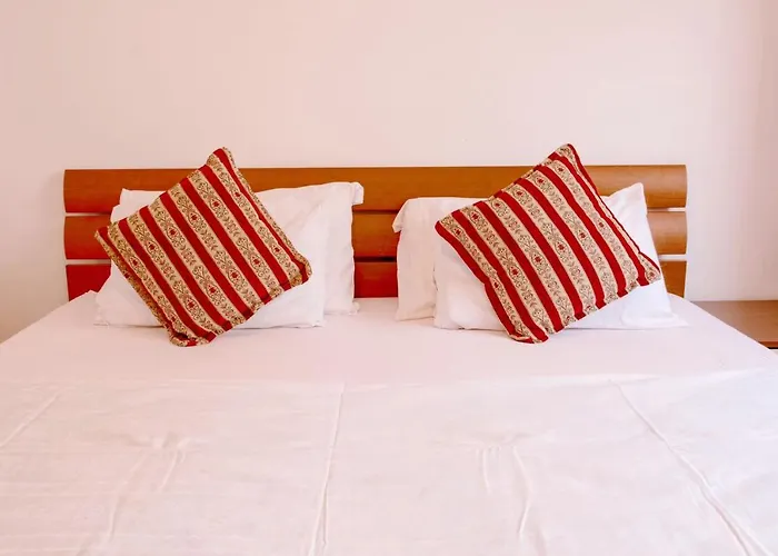 Engadin's Old Town Units - Free Parking Sarajevo