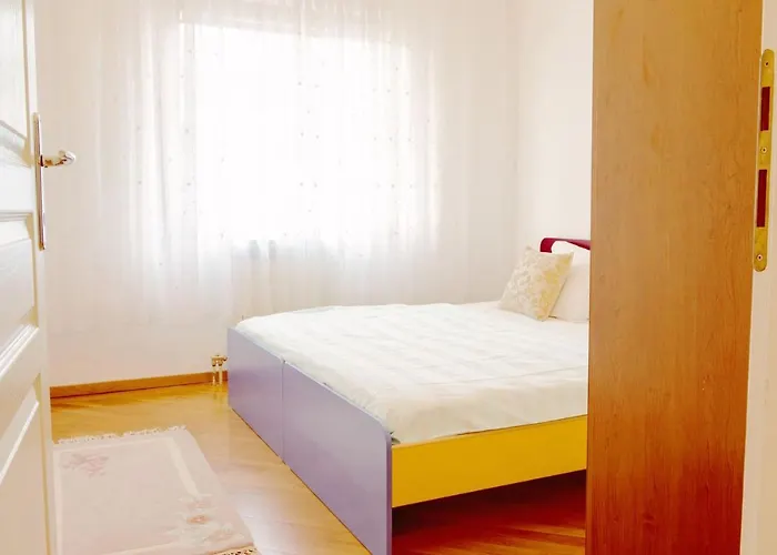 Engadin's Old Town Units - Free Parking Apartment Sarajevo