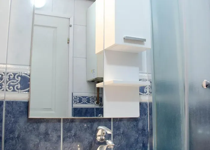 Engadin's Old Town Units - Free Parking Apartment *