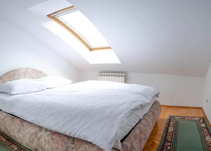 Engadin's Old Town Units - Free Parking Apartment Sarajevo