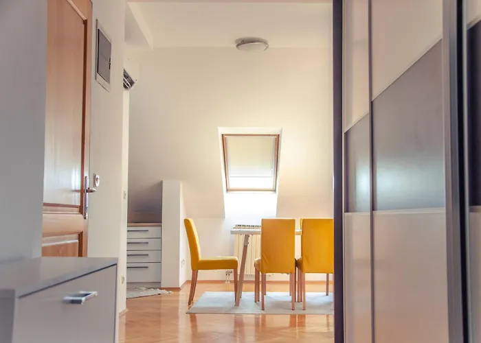 Apartment Engadin's Old Town Units - Free Parking Sarajevo